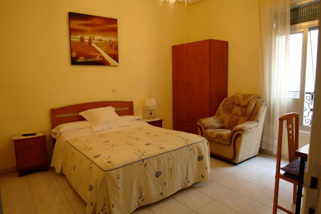 Hostal Dos Naciones Madrid Exterior photo