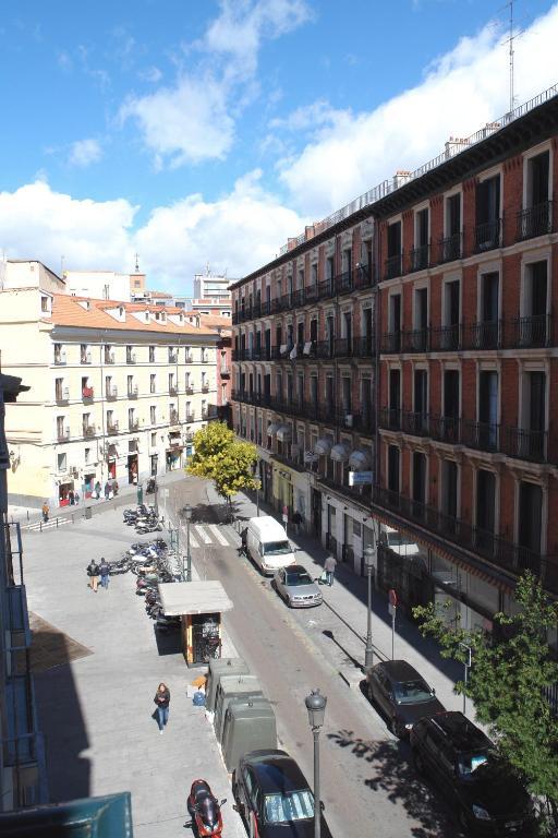 Hostal Dos Naciones Madrid Exterior photo