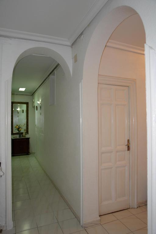 Hostal Dos Naciones Madrid Exterior photo